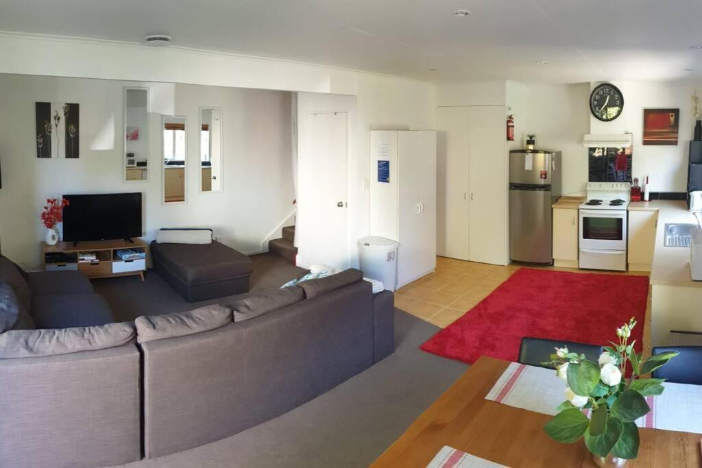 Central Cozy House - 10 Min Walk To Town Куийнстаун Екстериор снимка